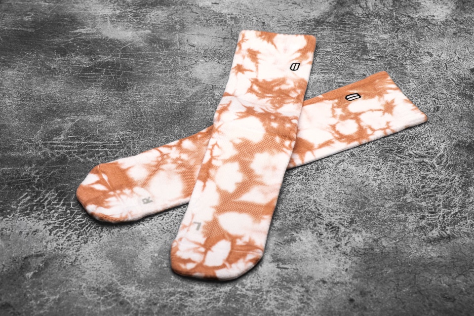 NOBULL Crew Sock (Tie-Dye) White & Coral