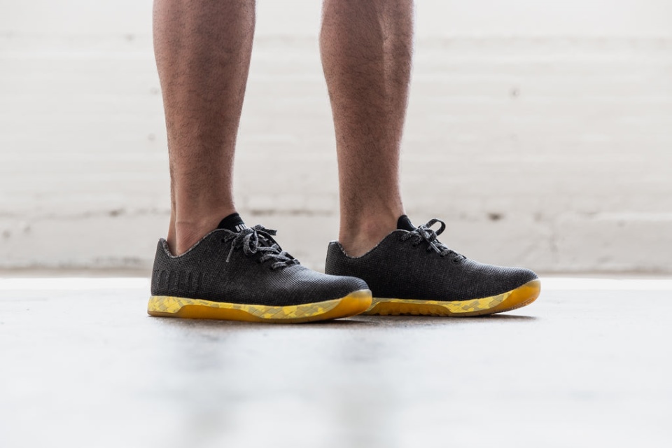 NOBULL Men's Trainer Black Heather Yellow