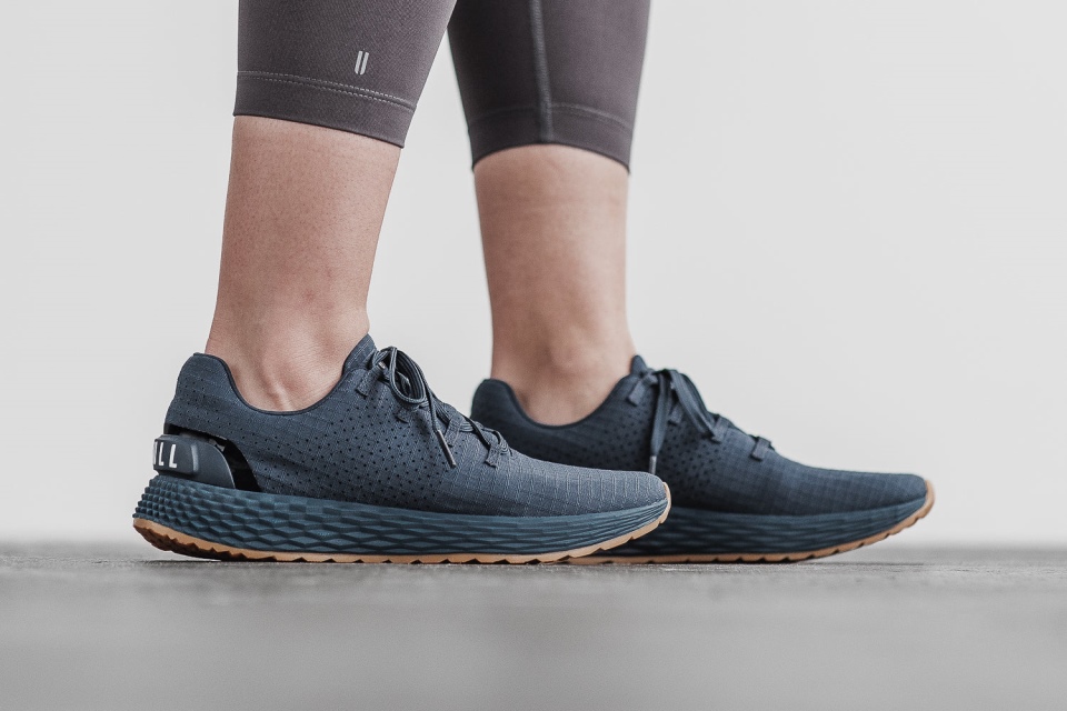 NOBULL Women's Ripstop Runner Navy Gum